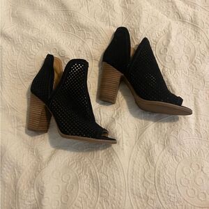 Lucky Brand size 9 Laser Cut Out Black Suede Stacked Heel Booties